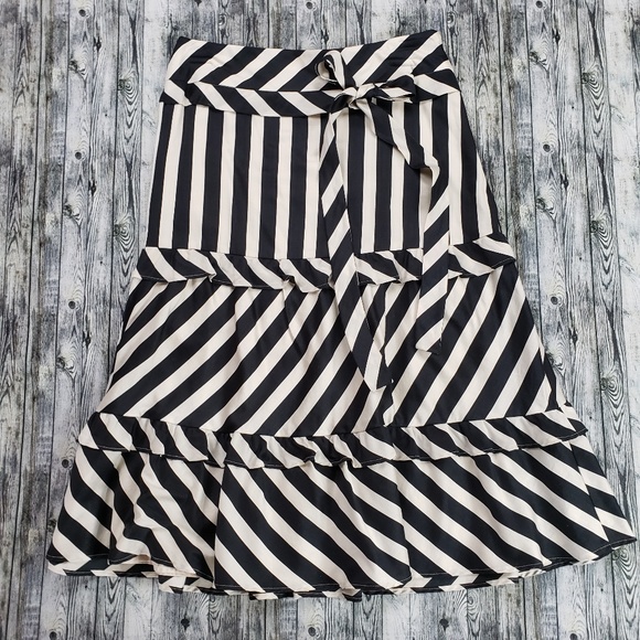 Ann Taylor LOFT Dresses & Skirts - Ann Taylor LOFT cotton striped skirt